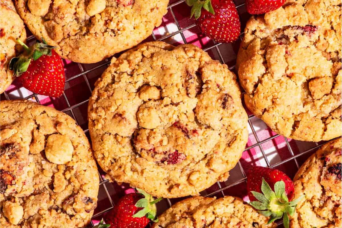 A tray of Strawberry Shortcake Cookies.
