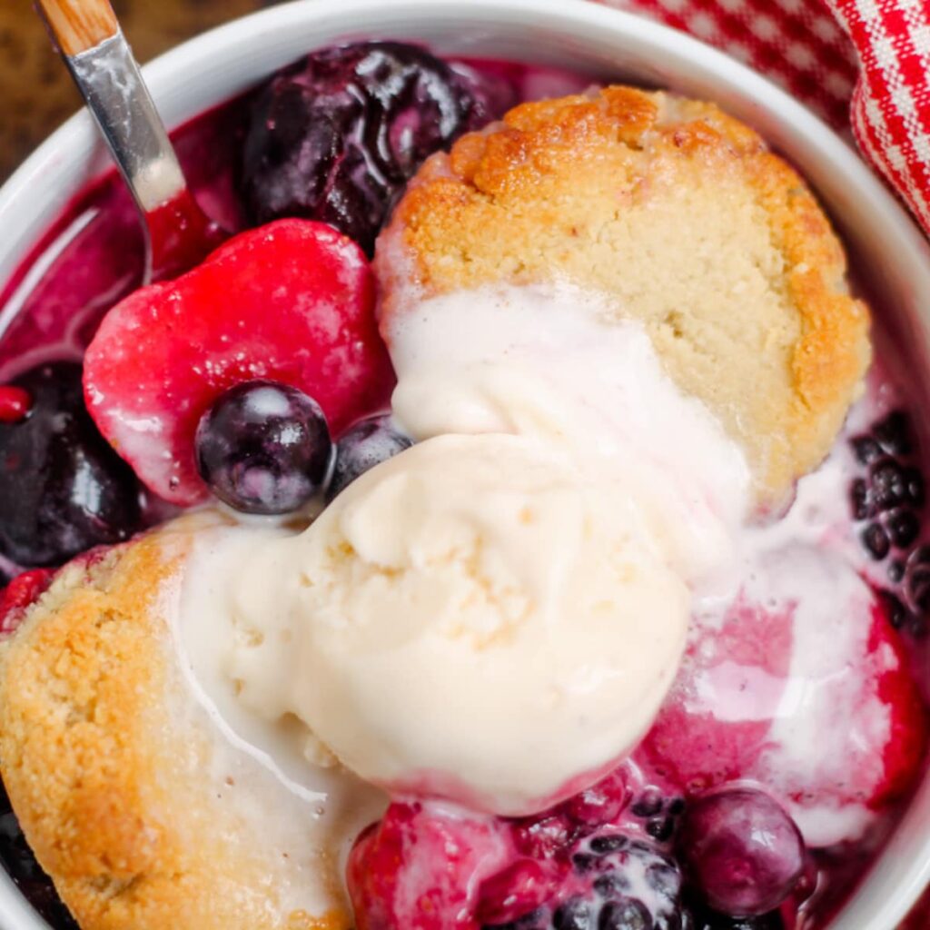 A dish of 2 ingredient berry cobbler.