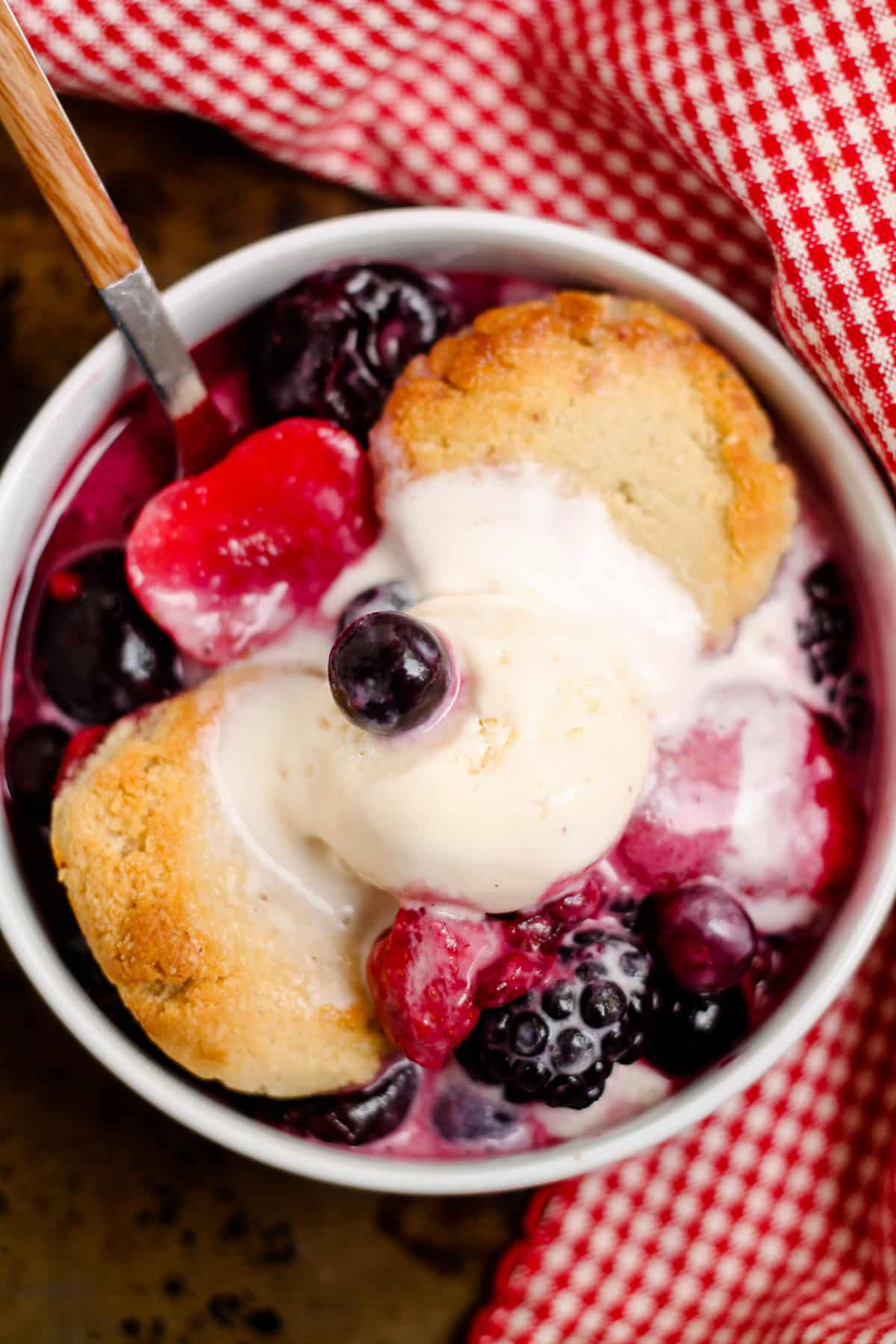 A dish of 2 ingredient berry cobbler.