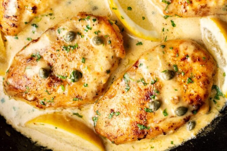 A dish of Easy Chicken Piccata.