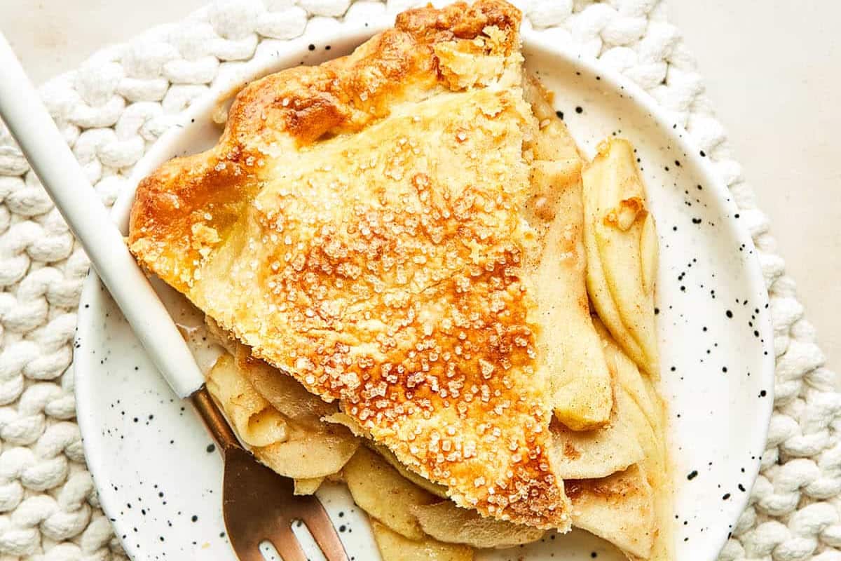 A plate of Granny Smith Apple Pie.