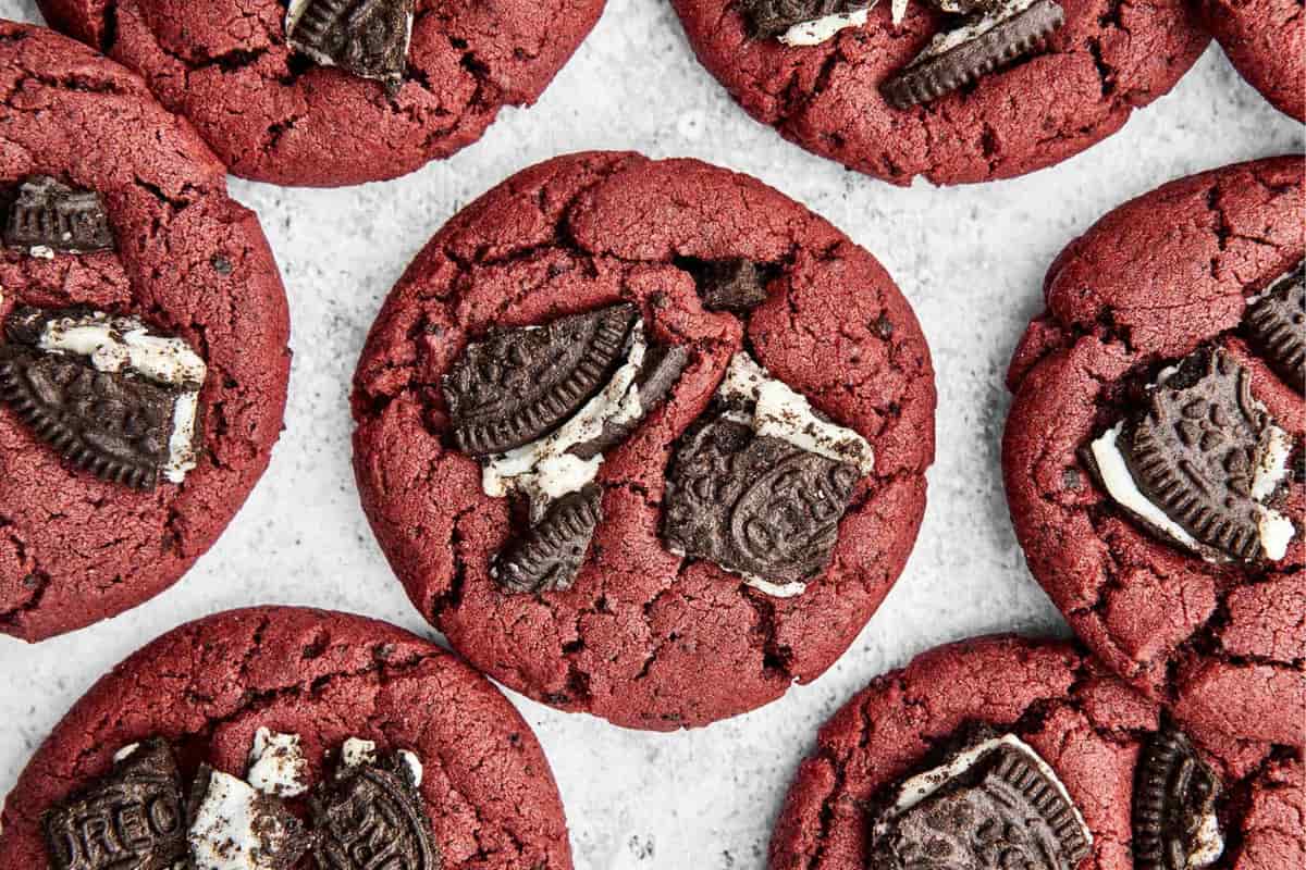 A dish of Oreo Red Velvet Cookies.