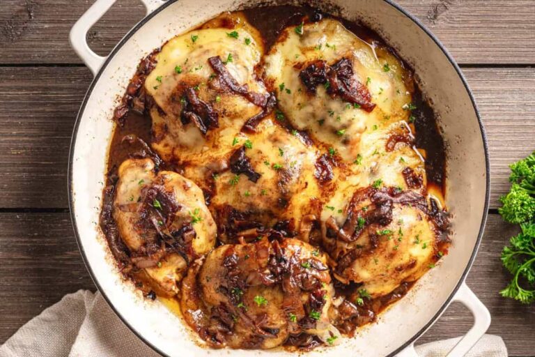 A dish of French Onion Chicken Thighs.