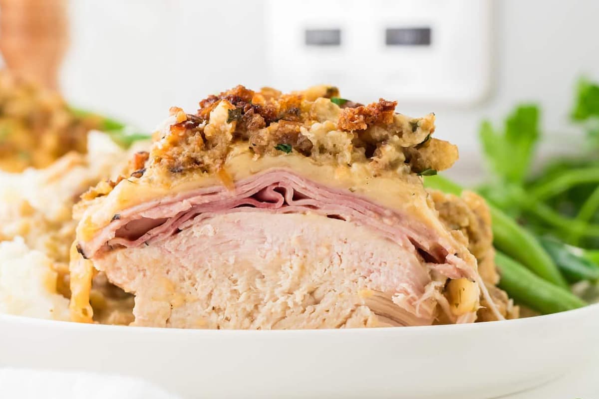 A dish of Crockpot Chicken Cordon Bleu.